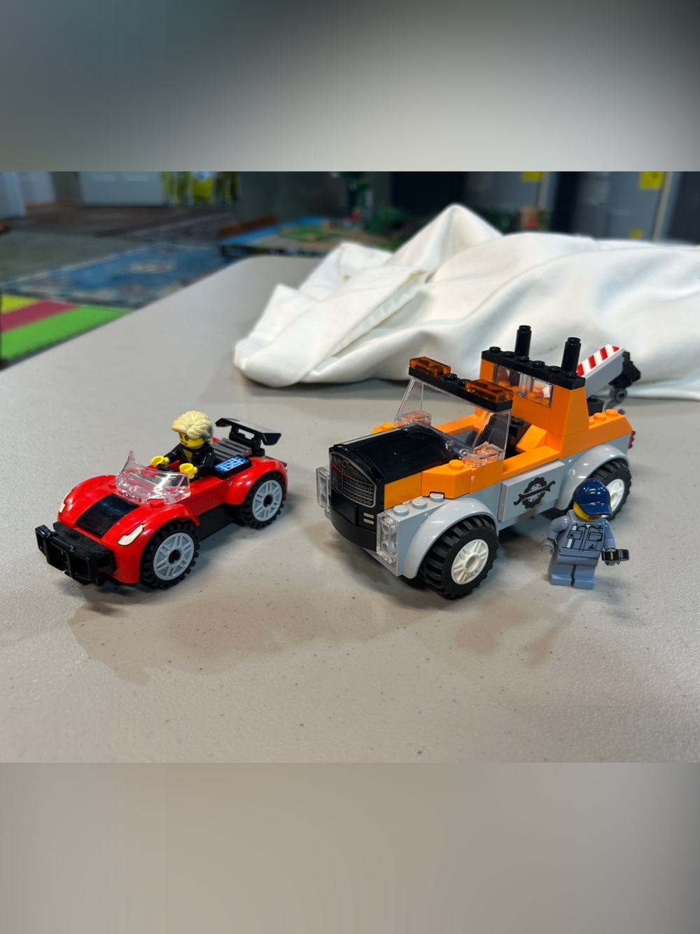 Lego 60435 City Tow Truck and Sports Car Repair